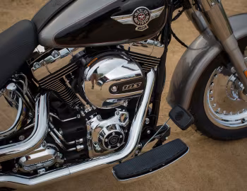 Sous la capuche 2016 Harley-Davidson FLSTF Fat Boy '2015–16