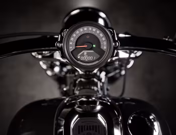 Tableau de bord 2025–26 Harley-Davidson FXBR Breakout '2024–26