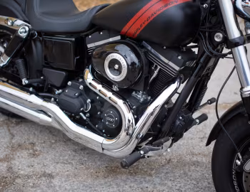 Sous la capuche 2016 Harley-Davidson FXDF Dyna Fat Bob '2015–16