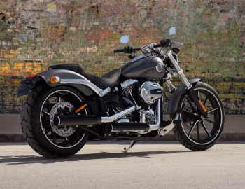 2016 Harley-Davidson FXSB Breakout '2015–16