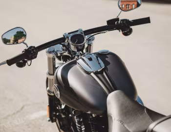 Panneau avant 2016 Harley-Davidson FXSB Breakout '2015–16
