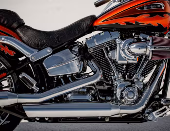 Bajo el capó 2014 Harley-Davidson FXSBSE CVO Breakout '2013–14