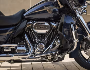 Sous la capuche 2018 Harley-Davidson FLHTKSE ANV CVO Ultra Limited "115th Anniversary" '2017–18