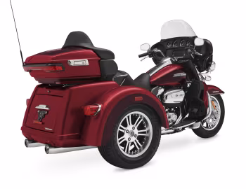 2017–18 Harley-Davidson FLHTCUTG Tri Glide Ultra '2016–18