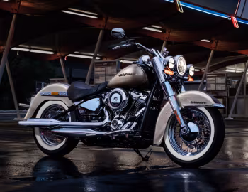 2018 Harley-Davidson FLDE Softail Deluxe '2017–18