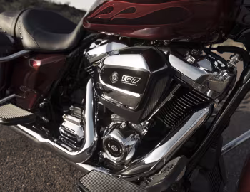 Sous la capuche 2017 Harley-Davidson FLHR Road King '2016–17