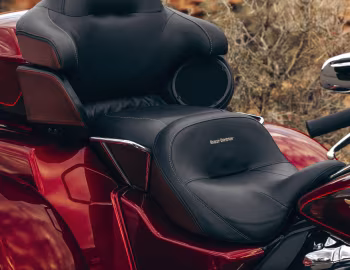 Intérieur 2023 Harley-Davidson FLHTCUTGANV Tri Glide Ultra Anniversary '2022–23