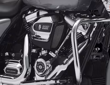 Bajo el capó 2017 Harley-Davidson FLHR Road King '2016–17