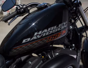 Logotipo 2015 Harley-Davidson XL883R Sportster Roadster '2014–15