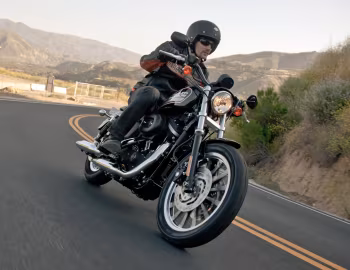 2012–13 Harley-Davidson XL883R Sportster Roadster '2011–13
