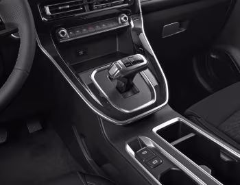 Інтер'єр Haval M6 [CIS] '07.2023–н.ч.