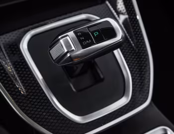 Інтер'єр Haval M6 Plus '12.2020–25