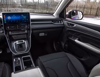 Інтер'єр Haval M6 Plus '12.2020–25