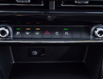 Інтер'єр Haval M6 Plus '12.2020–25