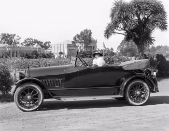 1916 Haynes Model 36 Light Six 5-passenger Touring