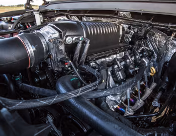 Bajo el capó 2015–20 Hennessey Cadillac Escalade HPE800 Supercharged
