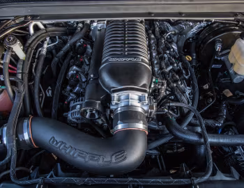 Bajo el capó 2015–20 Hennessey Cadillac Escalade HPE800 Supercharged