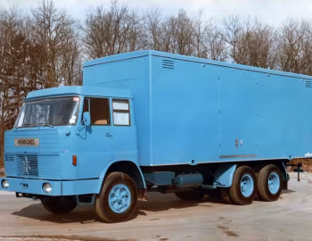 Henschel HS 22 TL mit Kässbohrer Tiefkühl-Wechselk