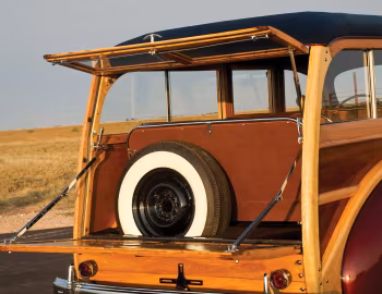 Ambos 1941 Packard 110 DeLuxe Station Wagon by Hercules Body Co. (1900-1463)