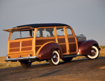 1941 Packard 110 DeLuxe Station Wagon by Hercules Body Co. (1900-1463)