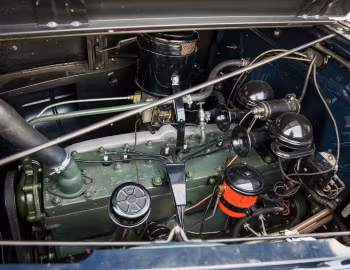 Sous la capuche 1941 Packard 120 Station Wagon by Hercules (1901-1493)