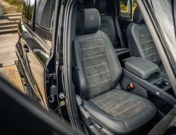 Interior Heritage Customs Land Rover Defender P400e '2021–pr.