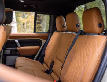 Interior Heritage Customs Defender Pickup (130) '2025–pr.
