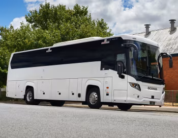Scania Touring 4×2 [UK-spec] '2022–pr.