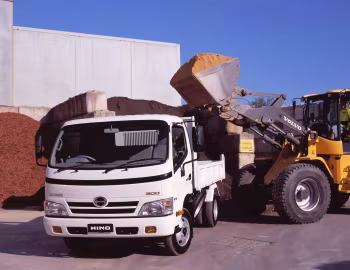Hino 300-616 Factory Dump '2007–11