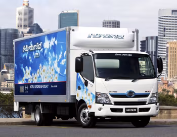 Hino 300-716 Hybrid '2011–14