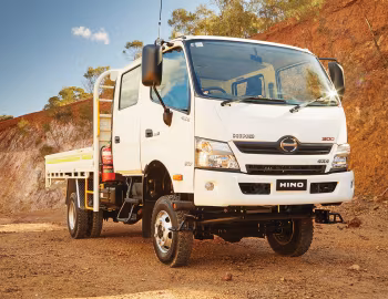 Hino 300-817 4×4 Crew Cab