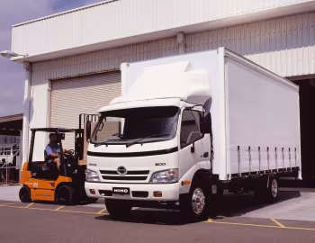 Hino 300-916 '2007–11