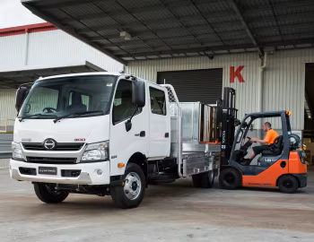 Hino 300-920 Crew Cab '2014–pr.