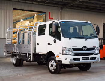 Hino 300-920 Crew Cab '2014–pr.