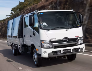 Hino 300-921 Crew Cab '2014–pr.