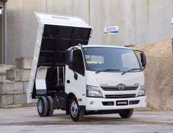 Hino 300-617 Tipper '2011–14