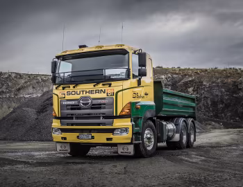 Hino 700