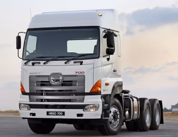 Hino 700 2845 Tractor '2009–pr.