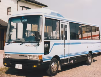 Hino Rainbow RB Super Deluxe