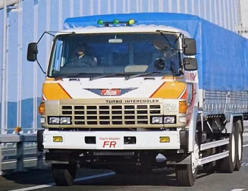 Hino Super Dolphin FR33 flatbed truck '1986–90