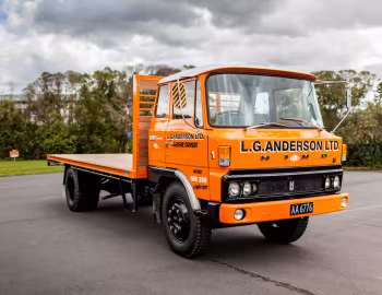 Hino KL340 flatbed truck [New Zealand] '1975–????