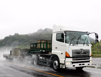 Hino Profia Tractor '2003–????