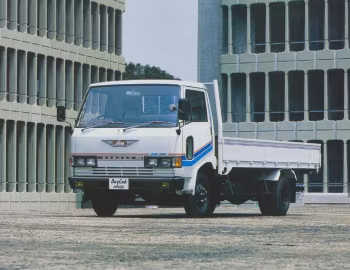 Hino Ranger 3B Day Cab '1984