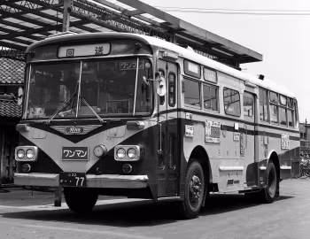 Hino RE 100