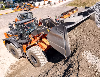 Hitachi ZW310-7, Hitachi ZW220-7