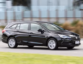 Holden Astra Sportwagon '2017–19