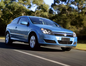Holden Astra CDX 3-door (AH) '2005–07
