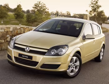 Holden Astra CDX 5-door (AH) '2004–07