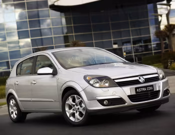 Holden Astra CDXi 5-door (AH) '2004–07