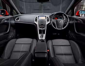 Painel frontal Holden Astra GTC '2015–16